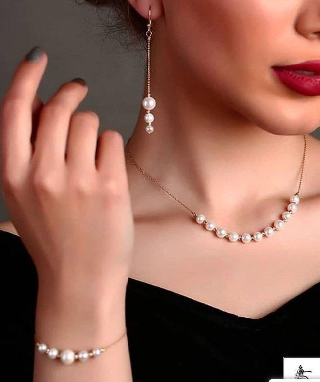 ست استیل گردنبند و گوشواره و دستبند مرواریدی مدل ۳